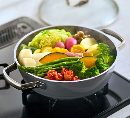 食材の彩りを楽しむ温野菜サラダ