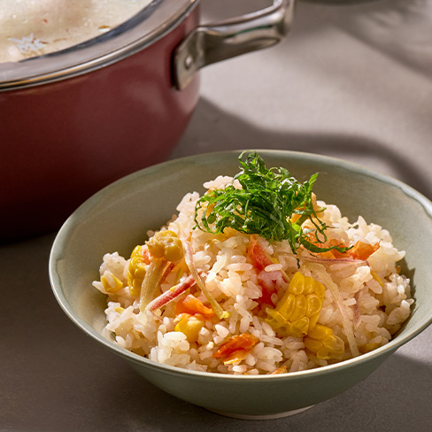 とうもろこしとトマトの和風炊き込みご飯